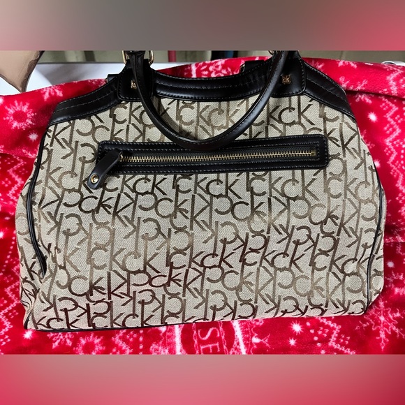 Never used ; I got it for my birthday but had one similar to it ; no stains - Picture 2 of 4